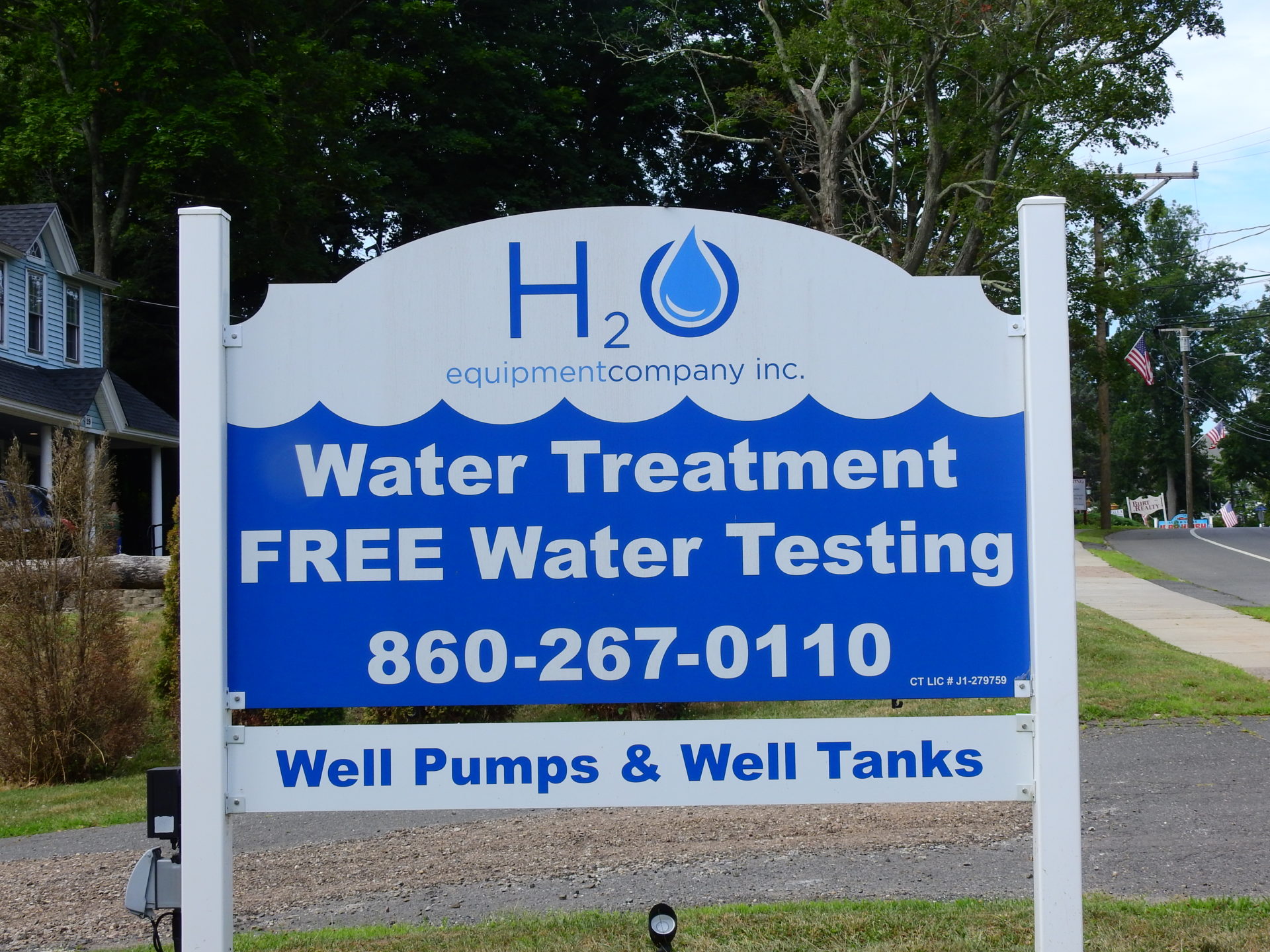 H2O Water Treatment Street Sign